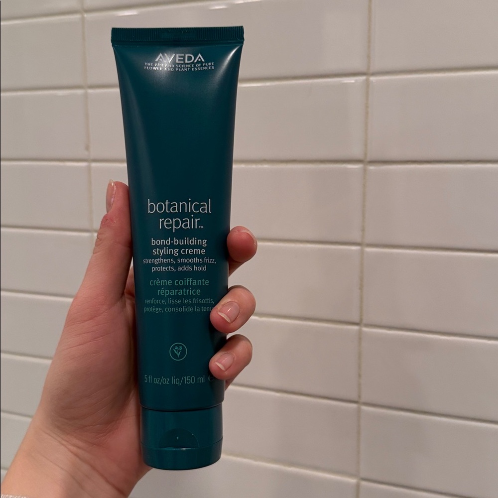 AVEDA botanical repair™ bond-building styling creme
